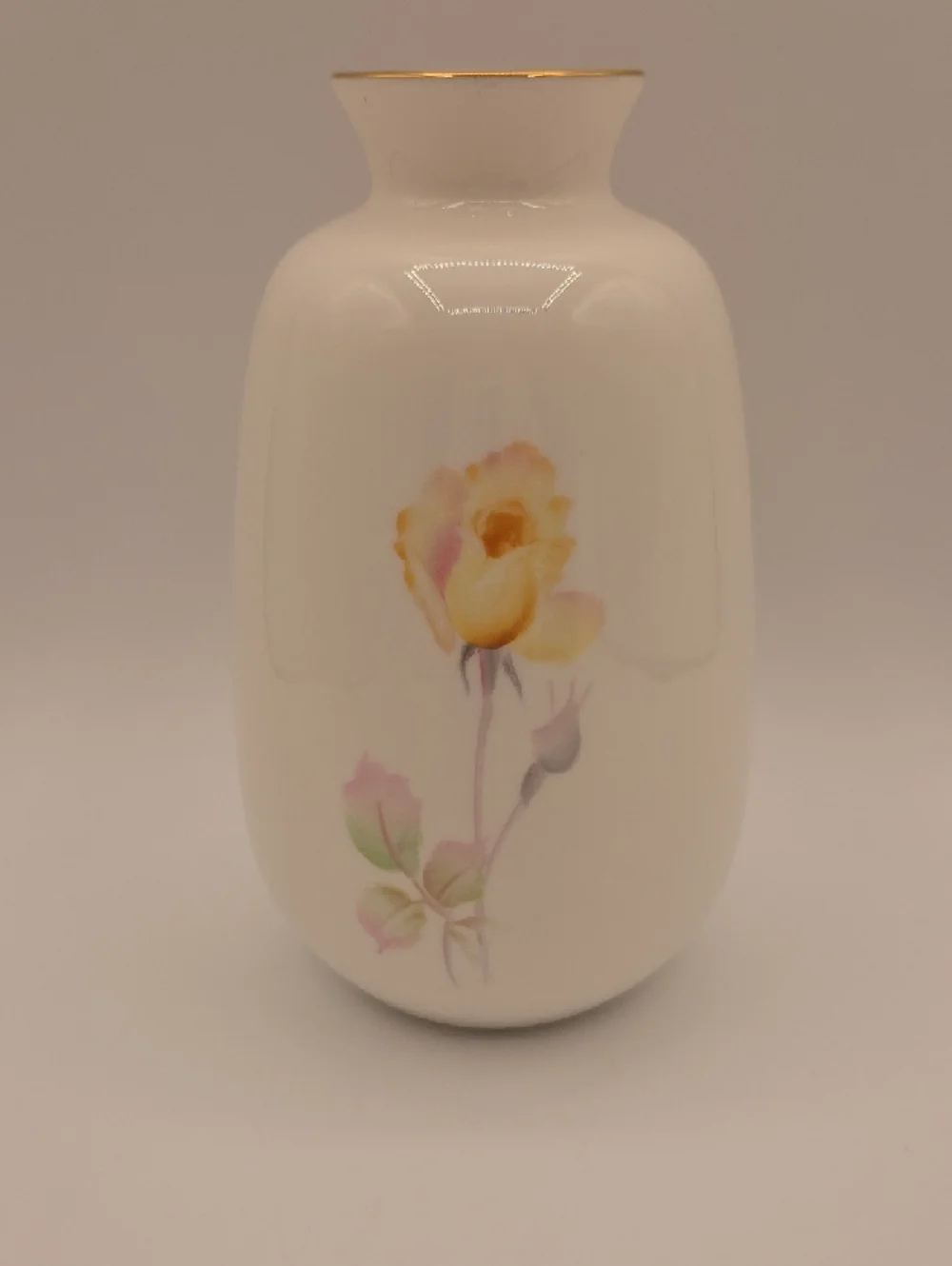 Noritake Bone China Nippon Toki Kaisha 6 1/2” Vase With Gold Rim Signed